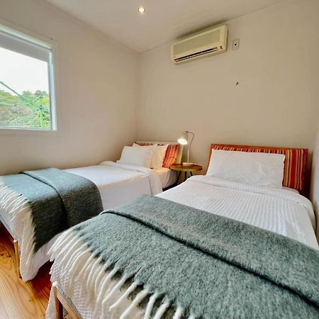 Tawa Cottage - Coast & Country Oneroa エクステリア 写真