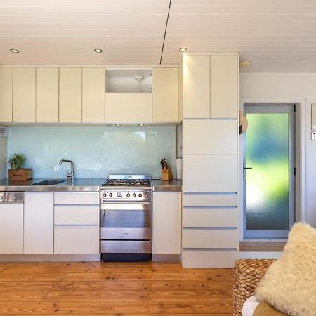 Tawa Cottage - Coast & Country Oneroa エクステリア 写真