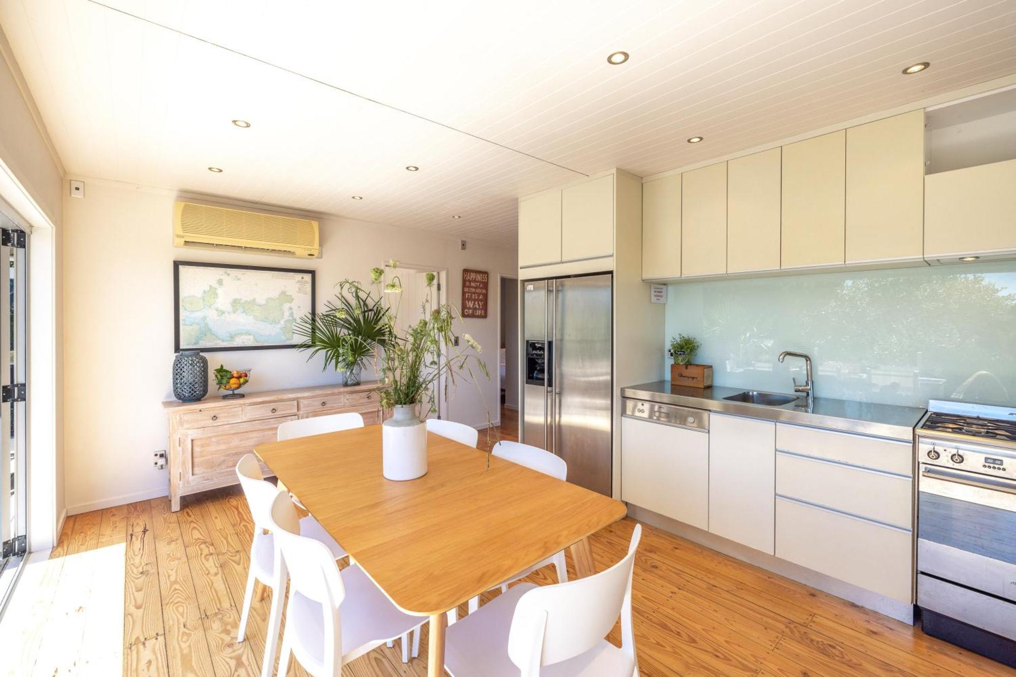 Tawa Cottage - Coast & Country Oneroa エクステリア 写真