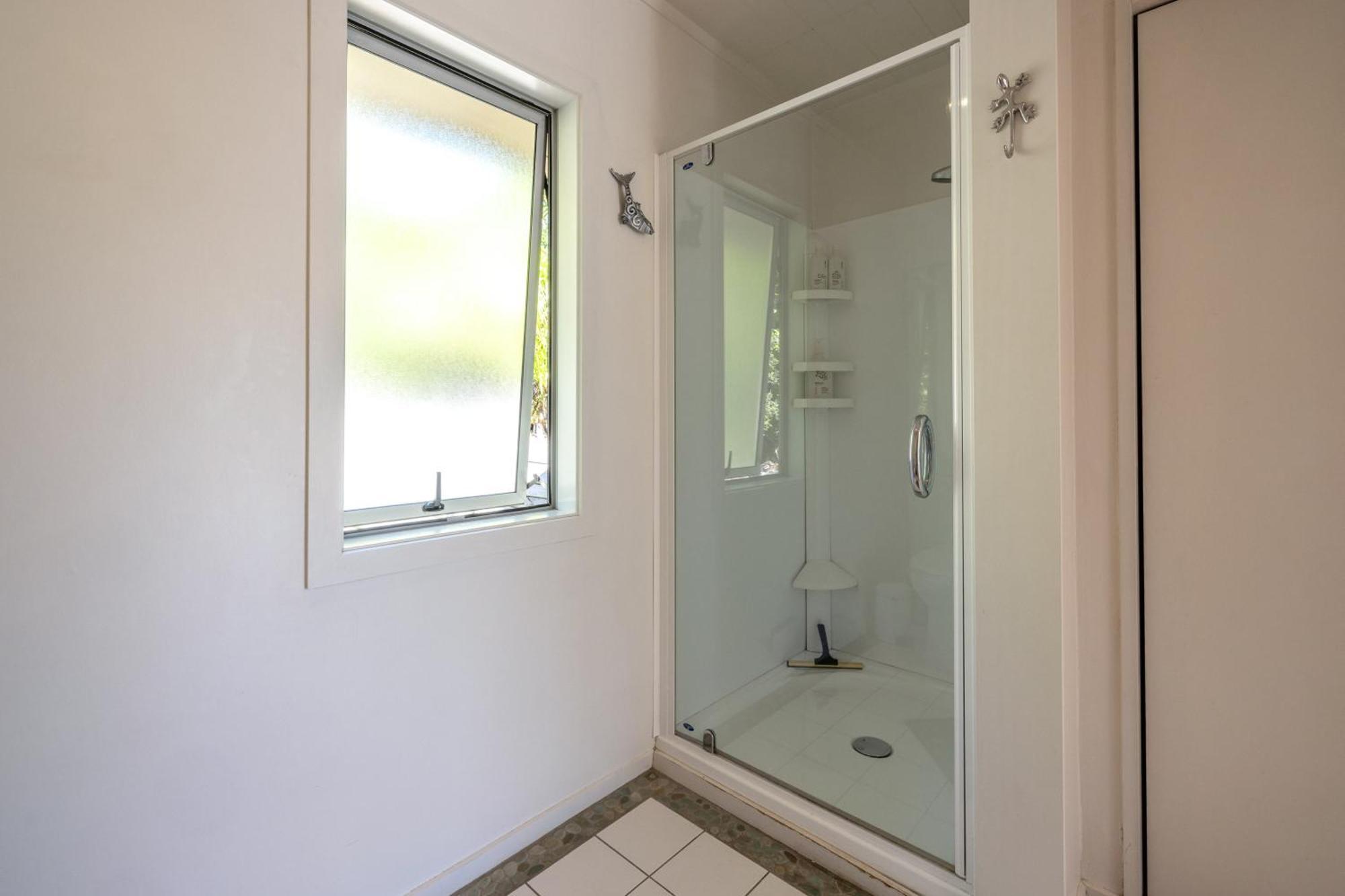 Tawa Cottage - Coast & Country Oneroa エクステリア 写真