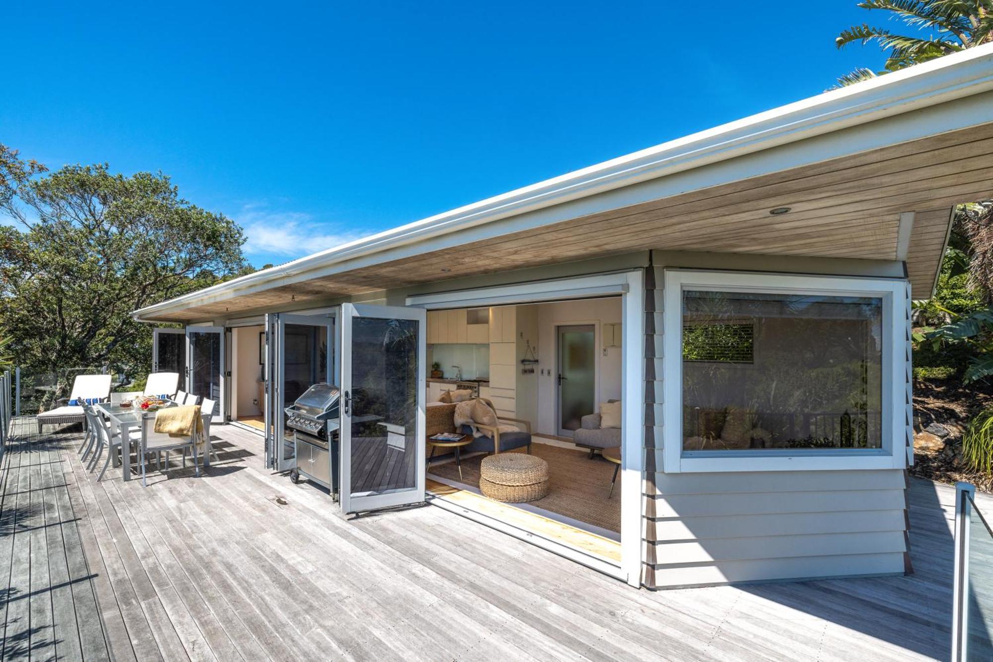 Tawa Cottage - Coast & Country Oneroa エクステリア 写真