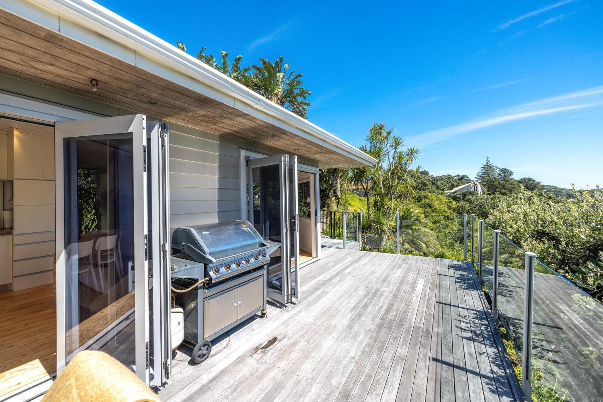 Tawa Cottage - Coast & Country Oneroa エクステリア 写真